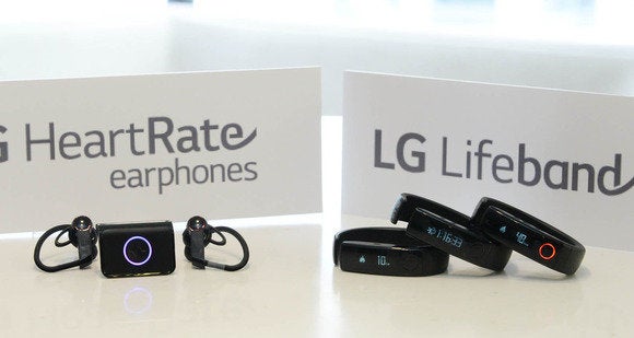 lg lifeband touch and heart rate earphones